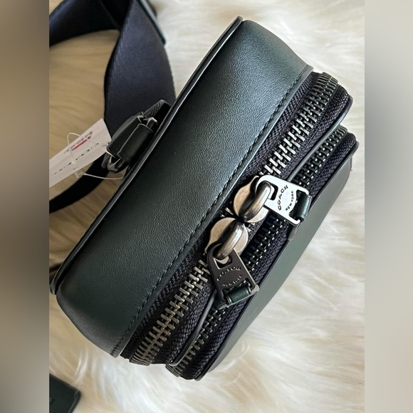 CM371 - Coach Gotham Sling Pack 13 - Picture 9 of 14